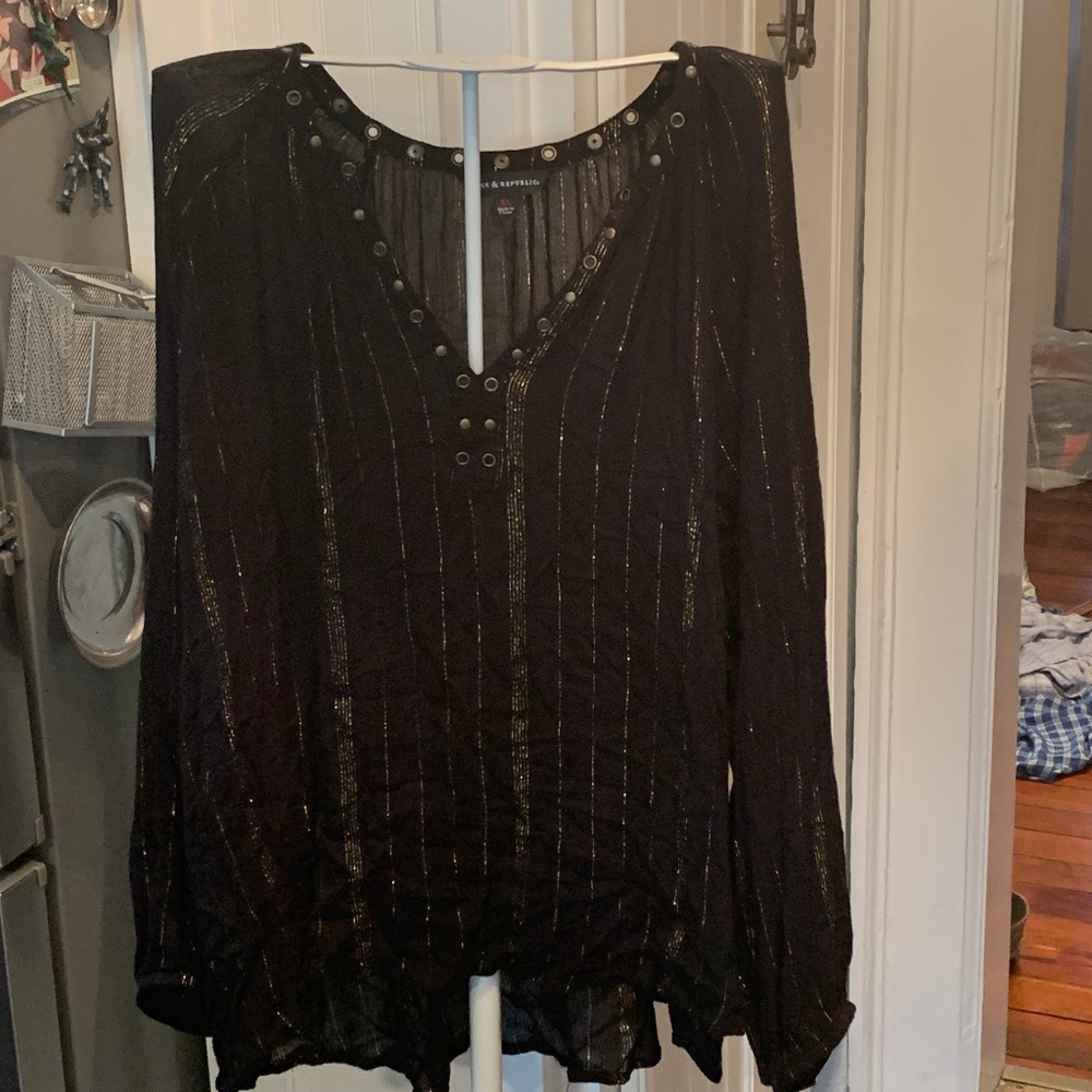 Rock&Republic rayon and metallic boho flowy top. Worn twice